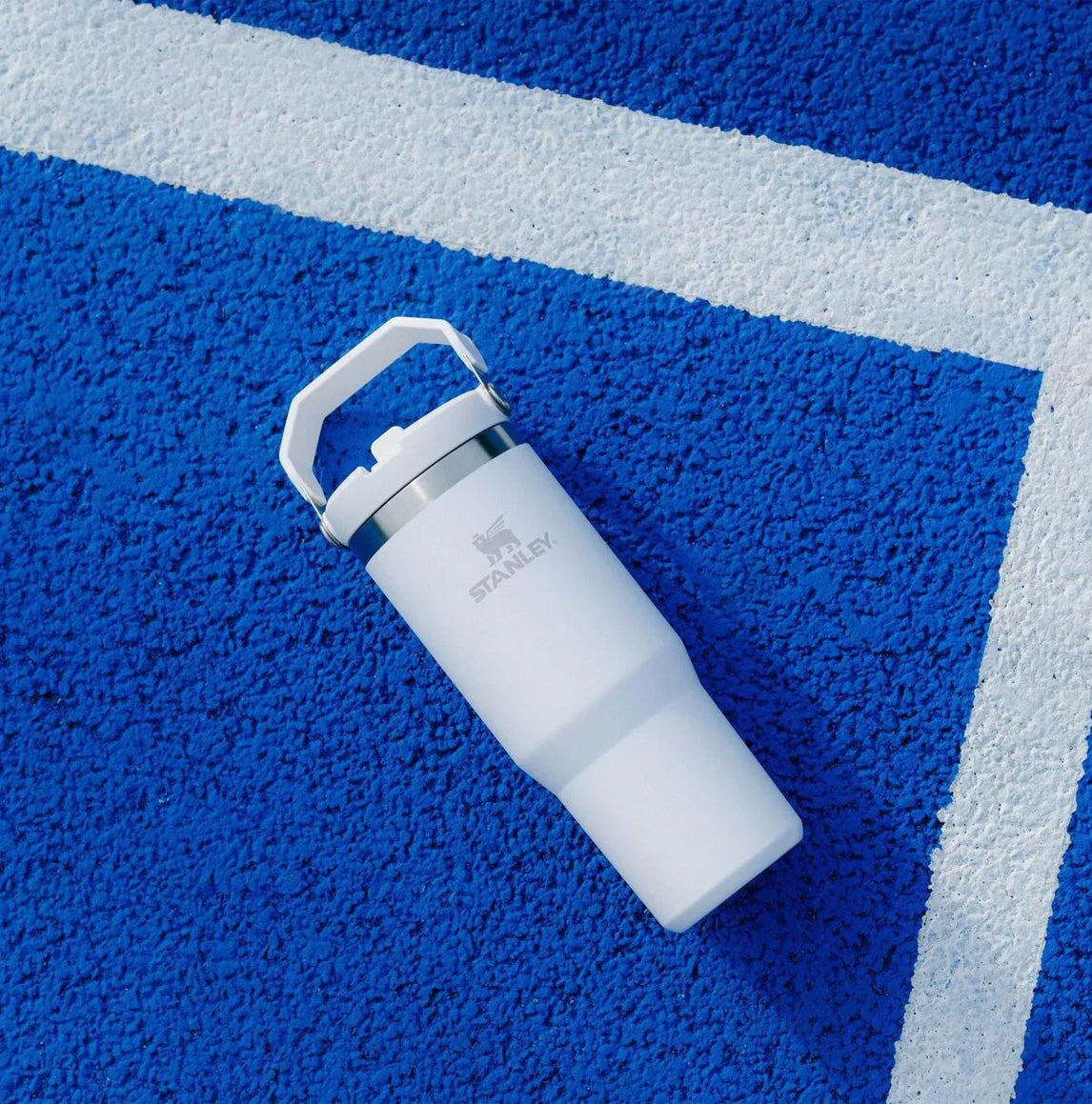 Stanley Iceflow Flip Straw Tumbler 30 Oz 0.89L Frost